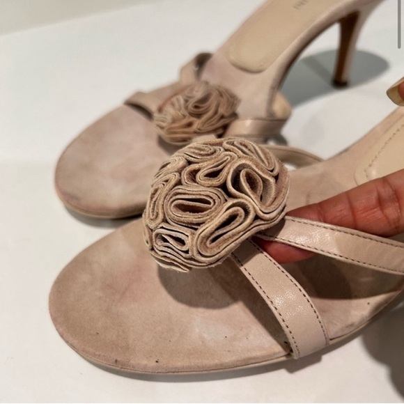 Enzo Angiolini Cream Slide Sandals with Rose Detail - Picture 5 of 15